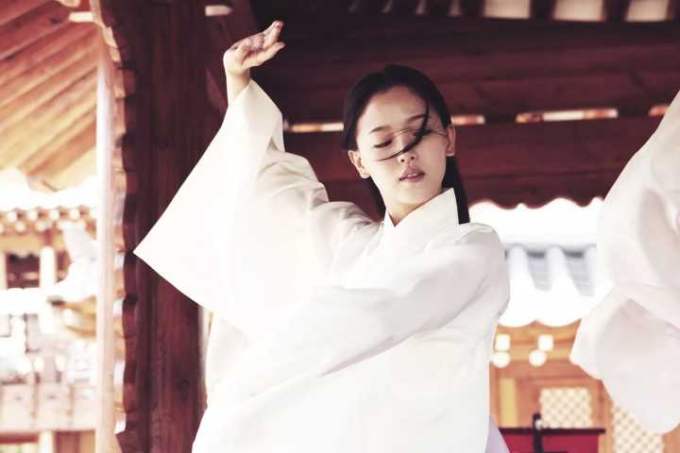 小姨子|她被封为“国民小姨子”,曾被骗拍风月影片,后改行当老师“卖课”为生!