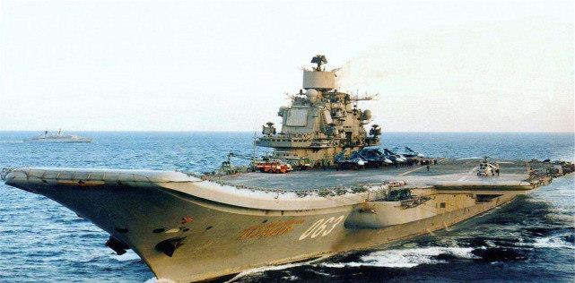 核动力航母@若美国出动11艘核动力航母，哪国能抵挡得住？俄专家：只一国可以