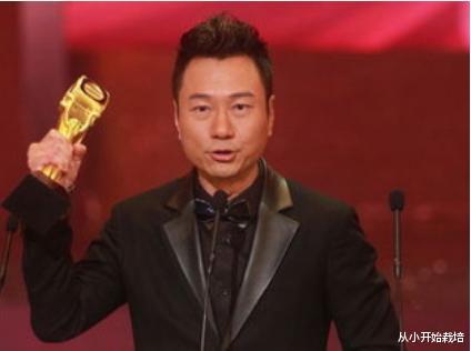 黎耀祥|黎耀祥抛弃相恋11年发妻，转身娶了梁耀莲，坦言：感情中没有对错