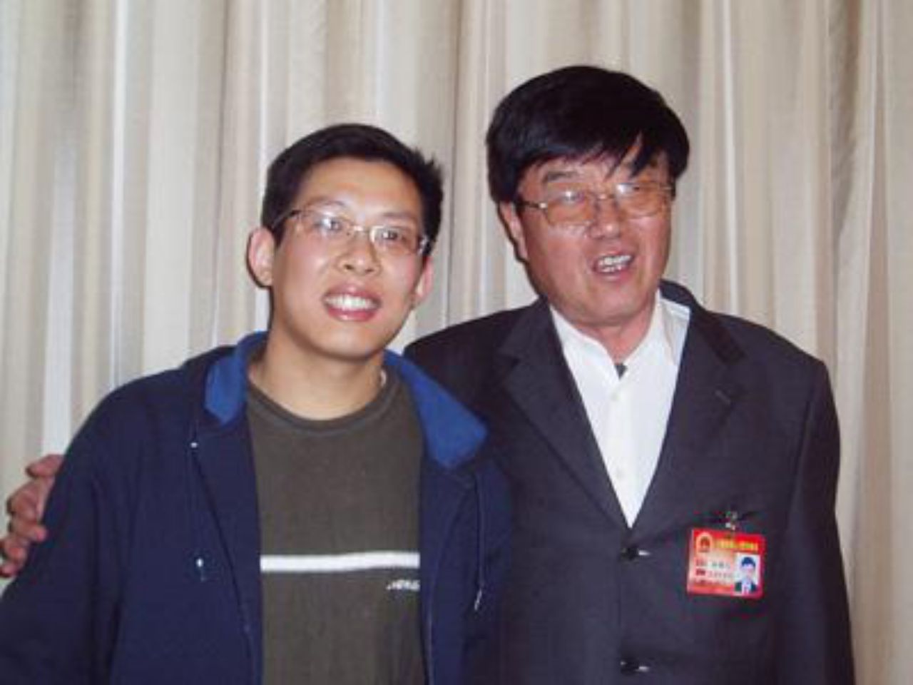 市值 年赚700亿公司却不上市，强制买回员工股份，都是在为儿子做打算？