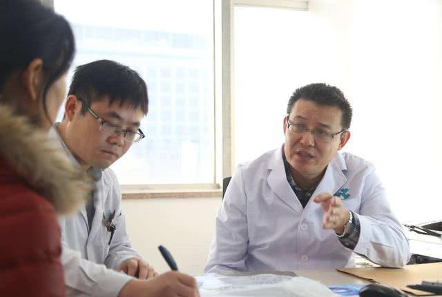 「肝癌」30岁小伙，肝功消失殆尽，入院就下了病危，医生：这件事做太多了