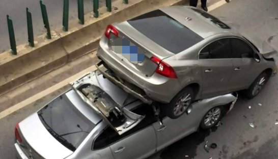 『大众迈腾』高速开车一定要把这个功能关闭，交警：很多车祸都是因为它！