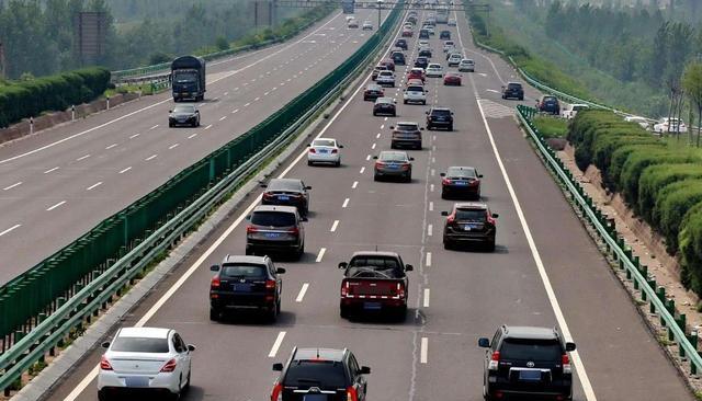 本田缤智|高速上爆胎，在应急车道换胎被扣6分？车主不服：爆胎不算应急？