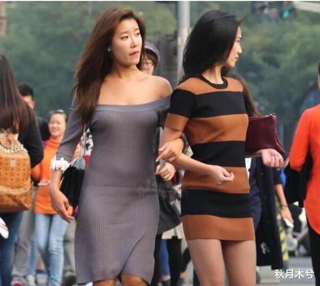 晨晨说生活 “这姑娘一看就服役过，腰间的痕迹已经说明一切了！”哈哈哈哈