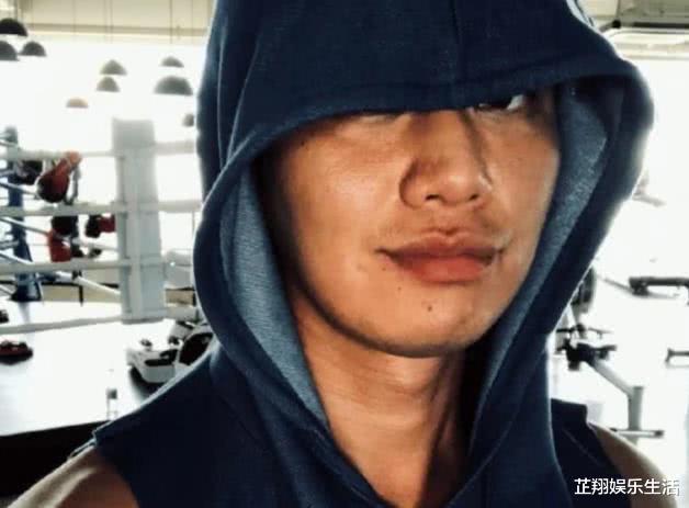 赵荀|拍一部戏用了八个替身，整个剧组等了他半年，却无人吐槽他耍大牌