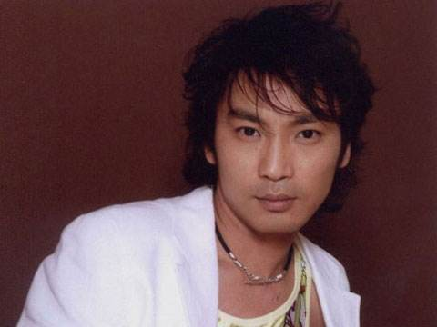 张雨绮|1998年，陈少华被伴舞“刺杀”，下巴脱落缝130针，今卖马桶为生