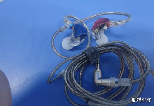 耳机|工地里捡的耳机，连喇叭都没有，为啥有人出价4位数想收购？