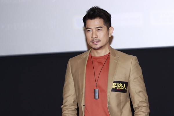 郭富城|拍《麦路人》郭富城20小时0进食，25天狂抽烟，一杀青秒冲医院