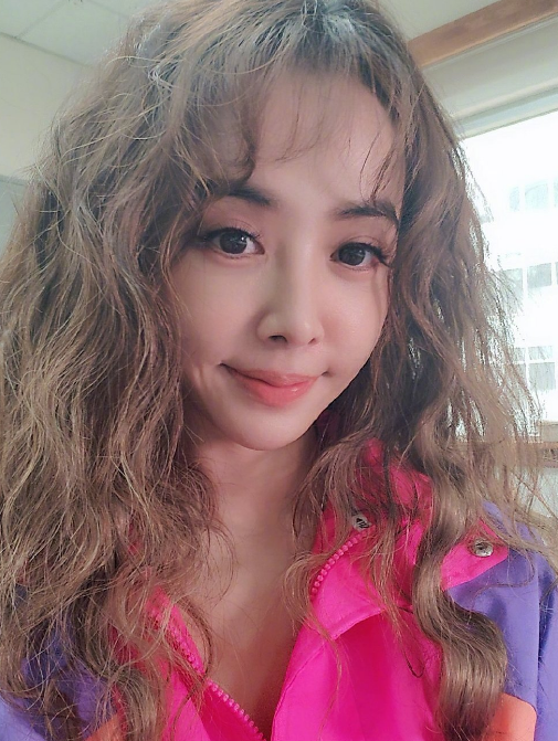 李宇春|明星出道后都是被包装过的,出道前都是土土的,李宇春差距大