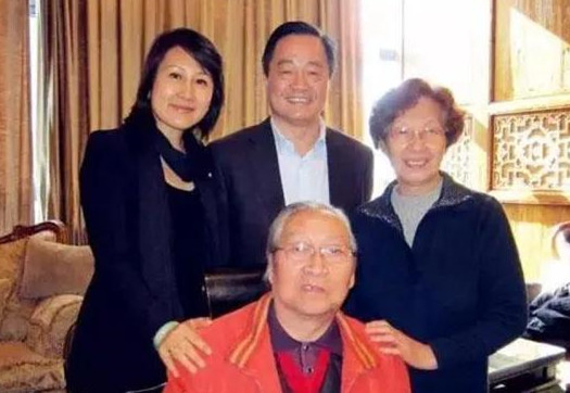 「张凯丽」“丈母娘专业户”张凯丽拼命接戏为哪般?女儿实在捧不红就算了!