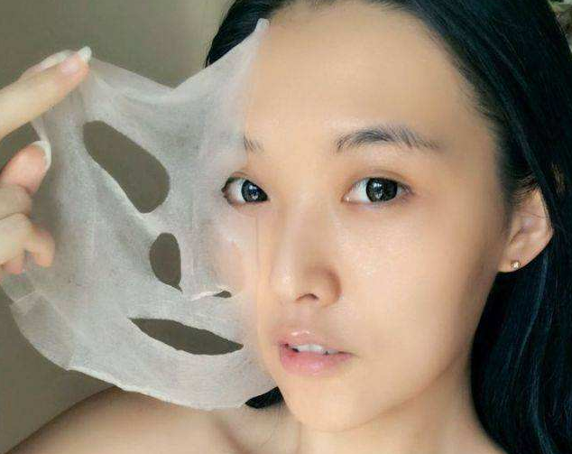 面膜|敷完面膜，脸上多余的“精华”真的要洗？还有人不听劝，难怪烂脸