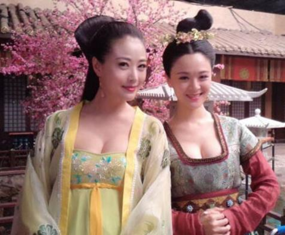 周海媚|周海媚年轻时有多绝色？金庸：当看到她后，我想为她改写周芷若结局