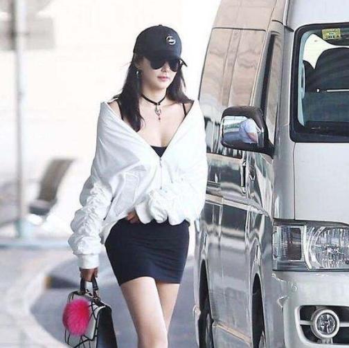 刘亦菲|娱乐圈“被猪拱了”的4大女星,刘亦菲也不例外,最后一位太可惜