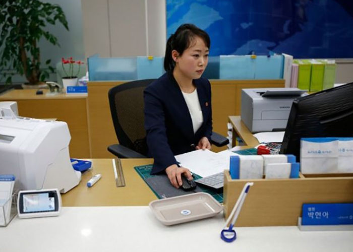 「人民币」央行正式宣布:“2类”人民币已停止流通!银行“无条件”拒收