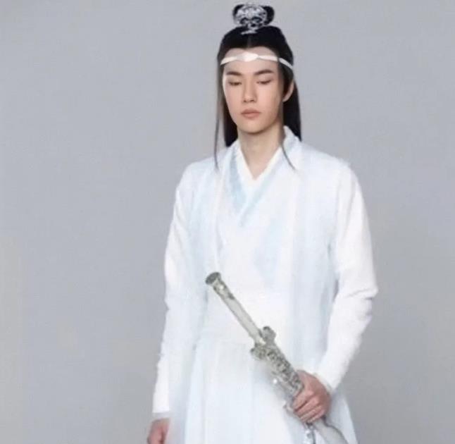 蓝忘机|《陈情令》原初造型曝光！魏无羡扎高马尾、蓝湛却像换了一个人