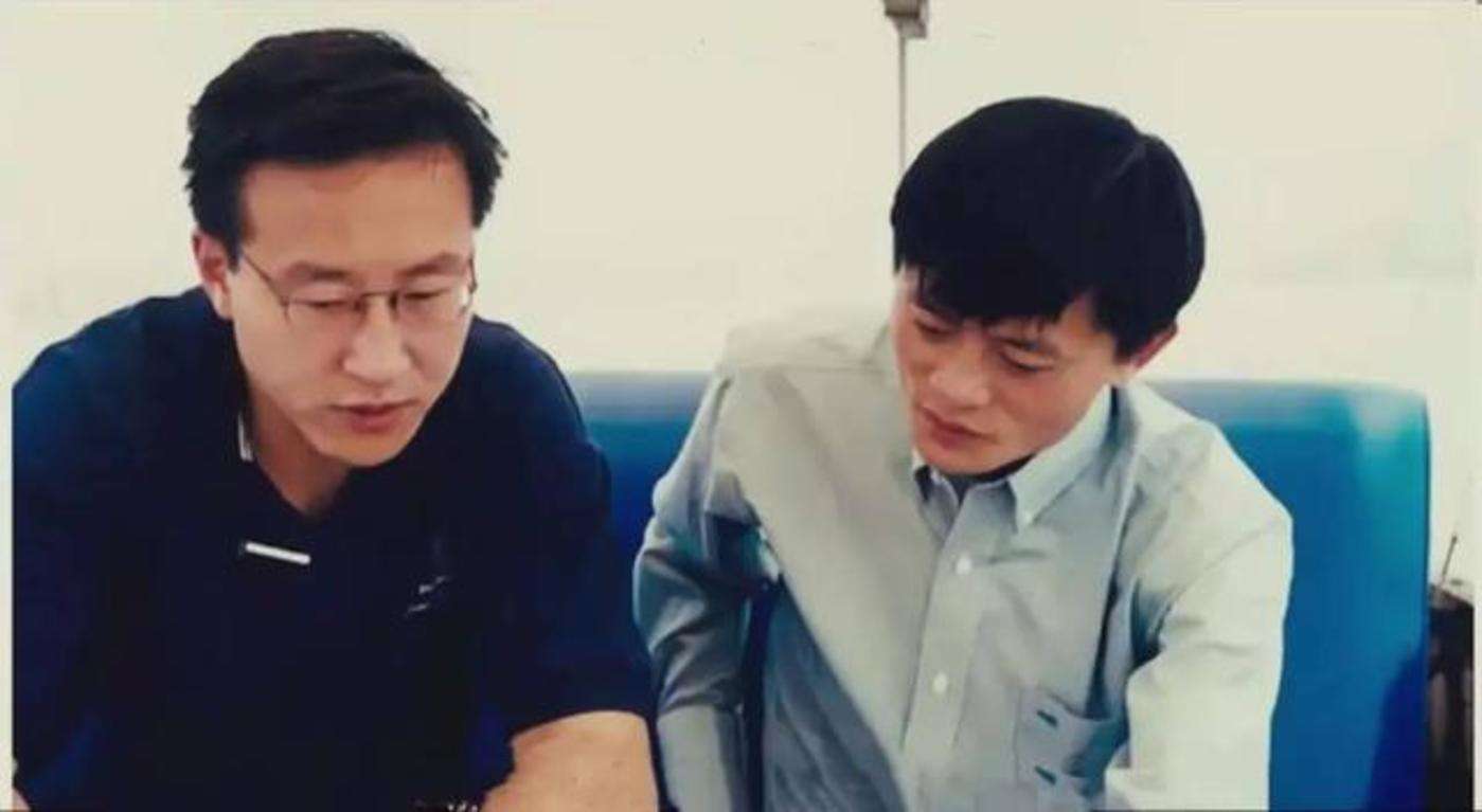 高德地图:他当年放弃580万年薪,只拿500月薪追随马云,如今与马云平起平坐