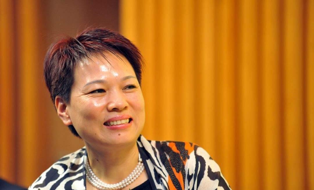 [义乌]从女首富到“女首负”，资产从800亿到负债357亿，是什么毁了她