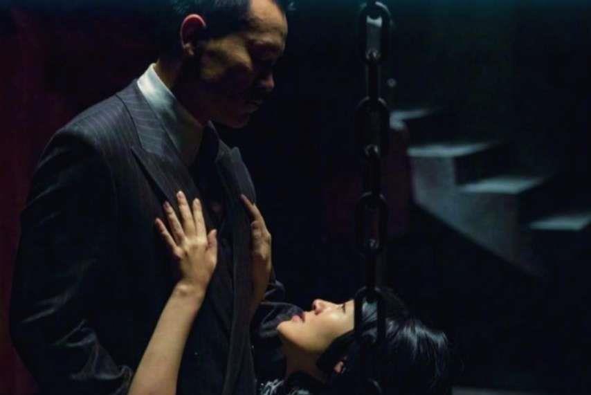 廖凡|许晴跟廖凡地牢戏被删除,当时差点假戏真做,在失控边缘不断探视