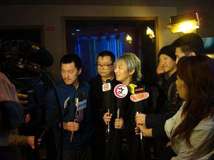 张雨绮|1998年，陈少华被伴舞“刺杀”，下巴脱落缝130针，今卖马桶为生