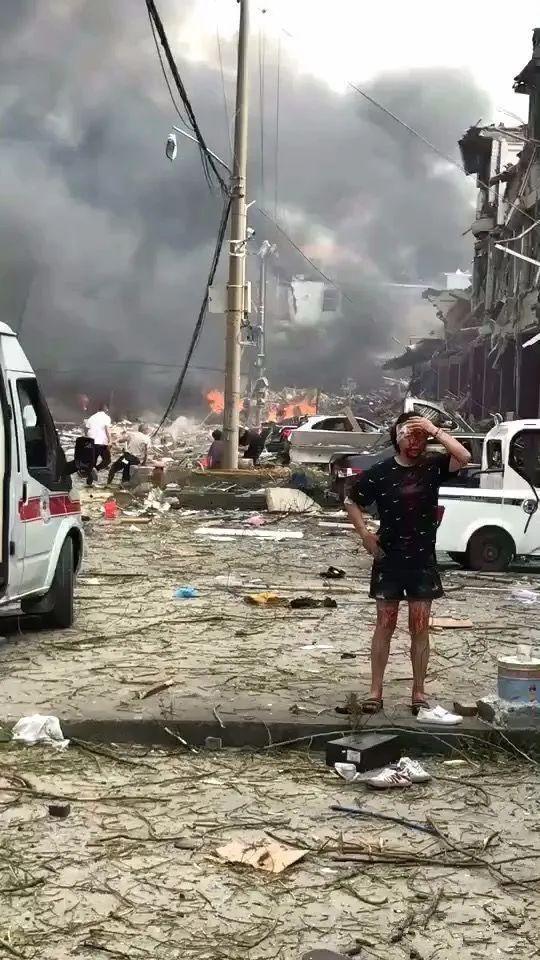 叙利亚：从这辆油罐车的身上，我看到了战争的恐怖