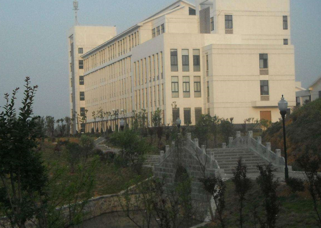 清华大学|因达不到办学标准，将被教育部“撤销”的4所大学，学生欲哭无泪