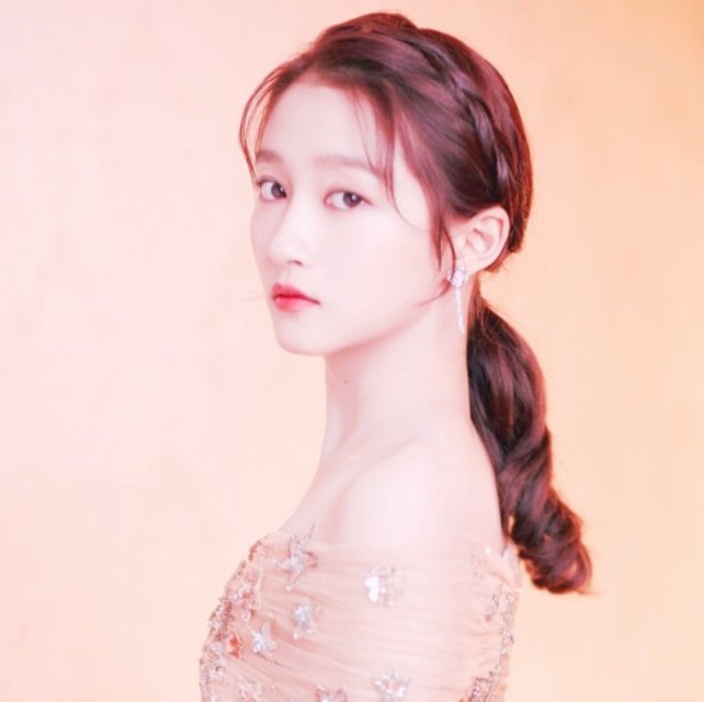 鹿晗|当年关晓彤拍摄的“卫生棉”广告,未P图遭曝光,网友:原来鹿晗好这口!