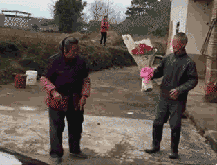 |“买了个8848手机，新机就已经很卡了”哈哈哈，没想到还有成功人士买！