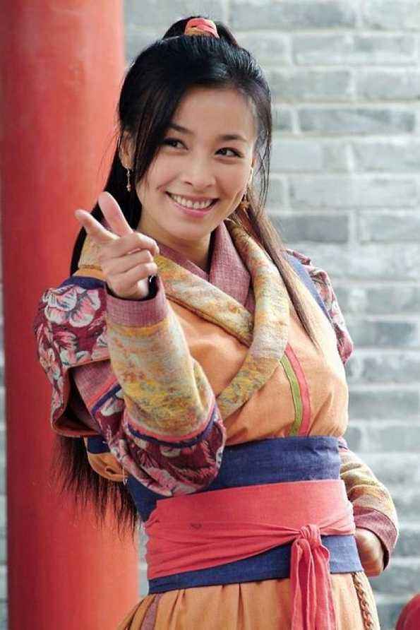 #张庭#别再说张庭老公丑了，看看他年轻时候的样子，难怪张庭这么爱他