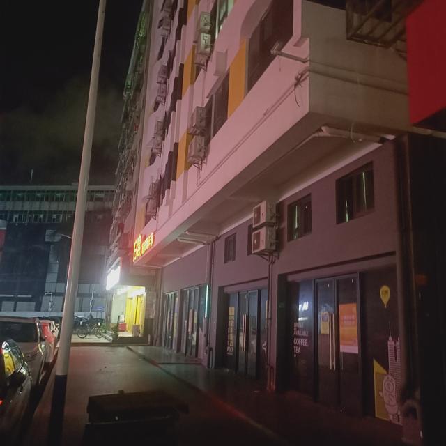 电子商务|实体店在电商的冲击下，该何去何从？