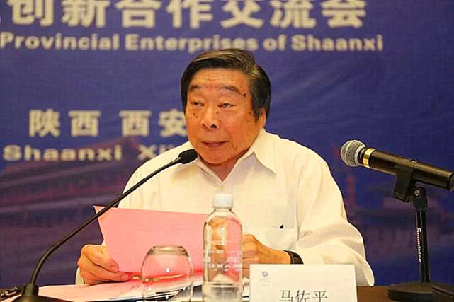 「沃达丰」任正非突然官宣,沃达丰陷入危机,美籍华人院士发声引争议