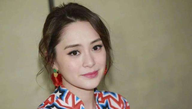 『陈冠希』“陈冠希事件”波及众多女星，为何只有应采儿全身而退？