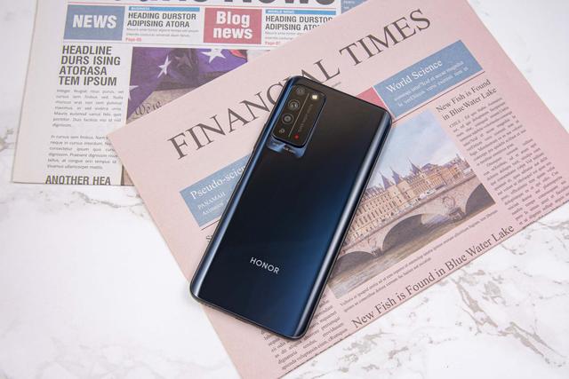 荣耀x10|90Hz屏幕+5G手机不到两千块就能入手！荣耀X10表现究竟如何？