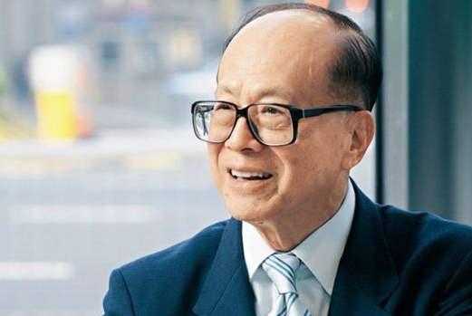 李家成|李兆基给儿子取名李家成，李嘉诚给孙子取名又扳回一城，确实厉害