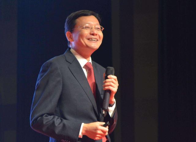 A股|A股又黑1天,李大霄:远离高估5类!杨德龙:持这些能睡得着觉