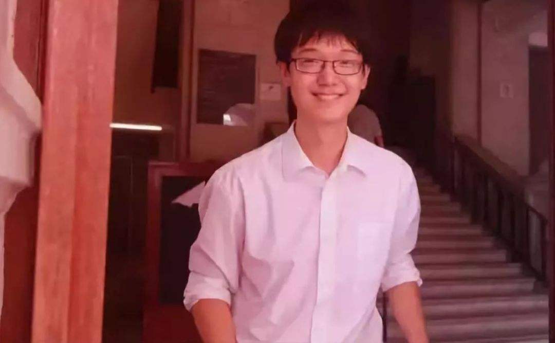 清华大学|高考703分，被国外11所名流大学拒绝，无奈上了清华！毕业后，四字回复