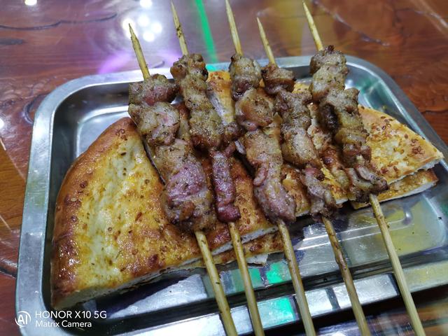 荣耀x10|90Hz屏幕+5G手机不到两千块就能入手！荣耀X10表现究竟如何？