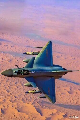 苏-30■印度时报：解放军战斗机在距离东拉达克30-35公里处飞行