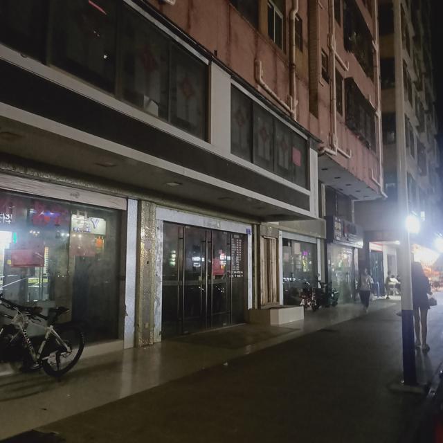 电子商务|实体店在电商的冲击下，该何去何从？