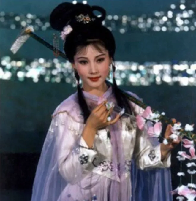 越剧|因长得太美无人敢追，父亲因她终身不娶，她的魅力究竟有多大？