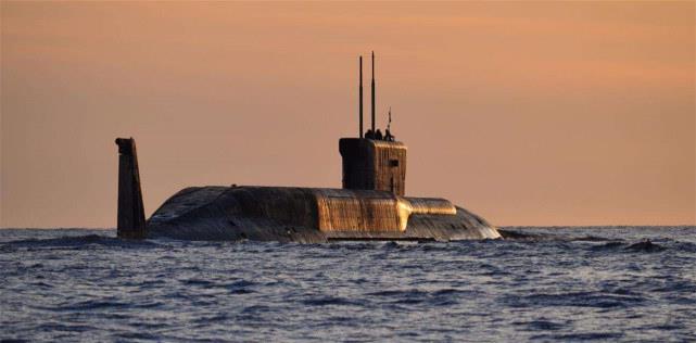 核动力航母@若美国出动11艘核动力航母，哪国能抵挡得住？俄专家：只一国可以