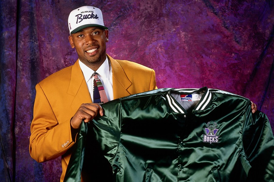 #艾弗森#奥尼尔是92年的状元，艾弗森是96年的，那93、94、95年都是哪些大神？