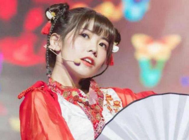 杨超越|同团不同命，孟美岐稳坐导师席杨超越成一线流量，剩余者籍籍无名