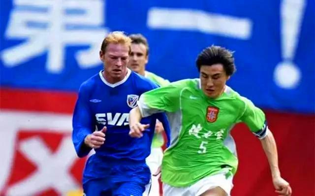 李玮锋▲李玮锋下家浮出水面，四大中超豪门任君挑选，不愧是国足名宿！