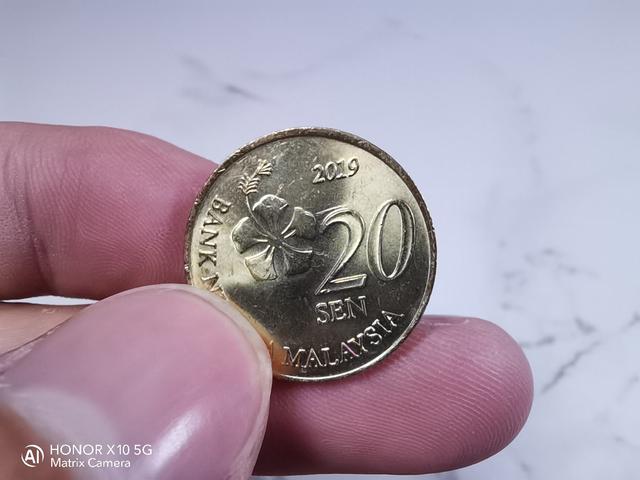 荣耀x10|90Hz屏幕+5G手机不到两千块就能入手！荣耀X10表现究竟如何？