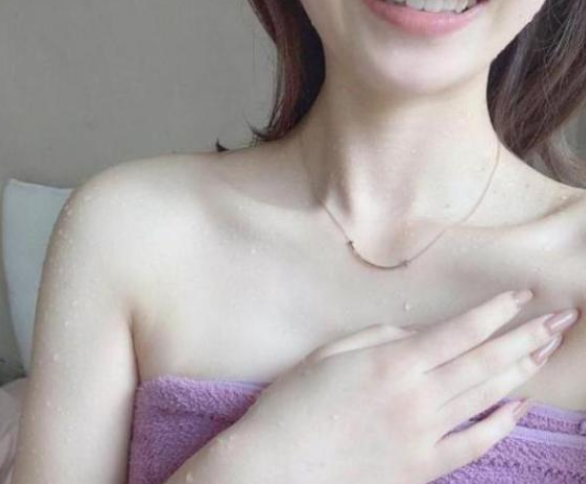 香奈儿|张雨馨变白原来是一直用了这个平民“香奈儿”