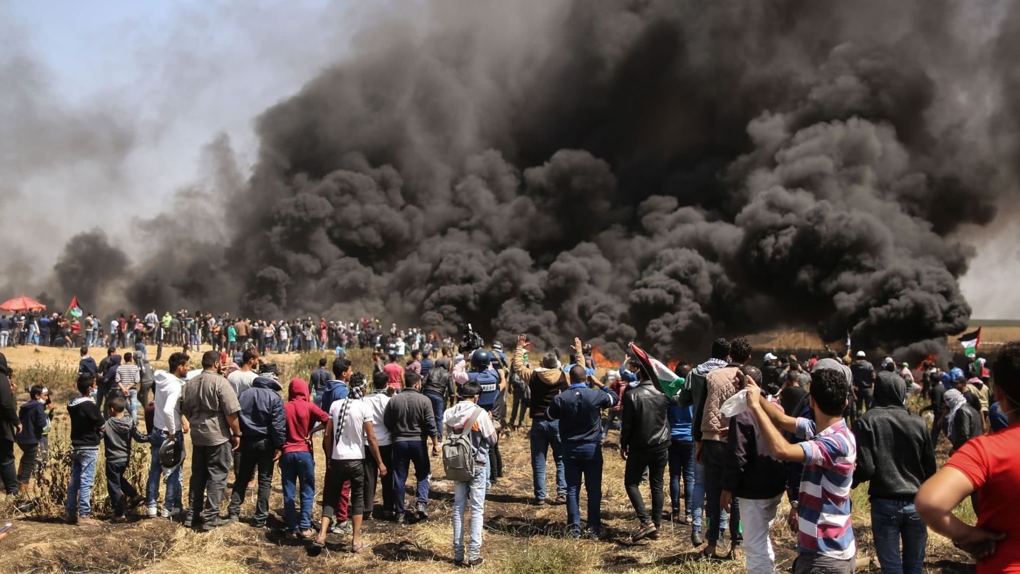 『难民』大批难民涌向中国边境,欧美呼吁大国敞开国门迎接!专家果断拒绝