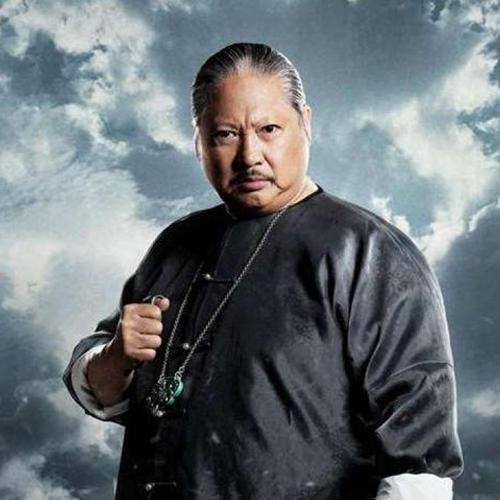 『洪金宝』洪金宝pk输给他，上唇现在仍有印记，他表示洪金宝不是真功夫