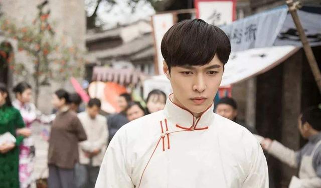 鹿晗|娱乐圈大爆：归国四子中他却越混越差，最后却只剩这一部剧翻身