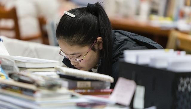 白湘菱|班主任披露白湘菱历史B+原因，网友猜测全错，学生尤其学校要反思