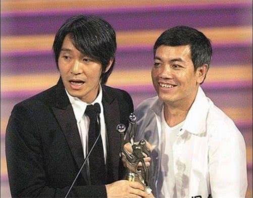 周星驰|前员工受访曝周星驰隐私，星爷可能一直单身但外出需有人陪着睡